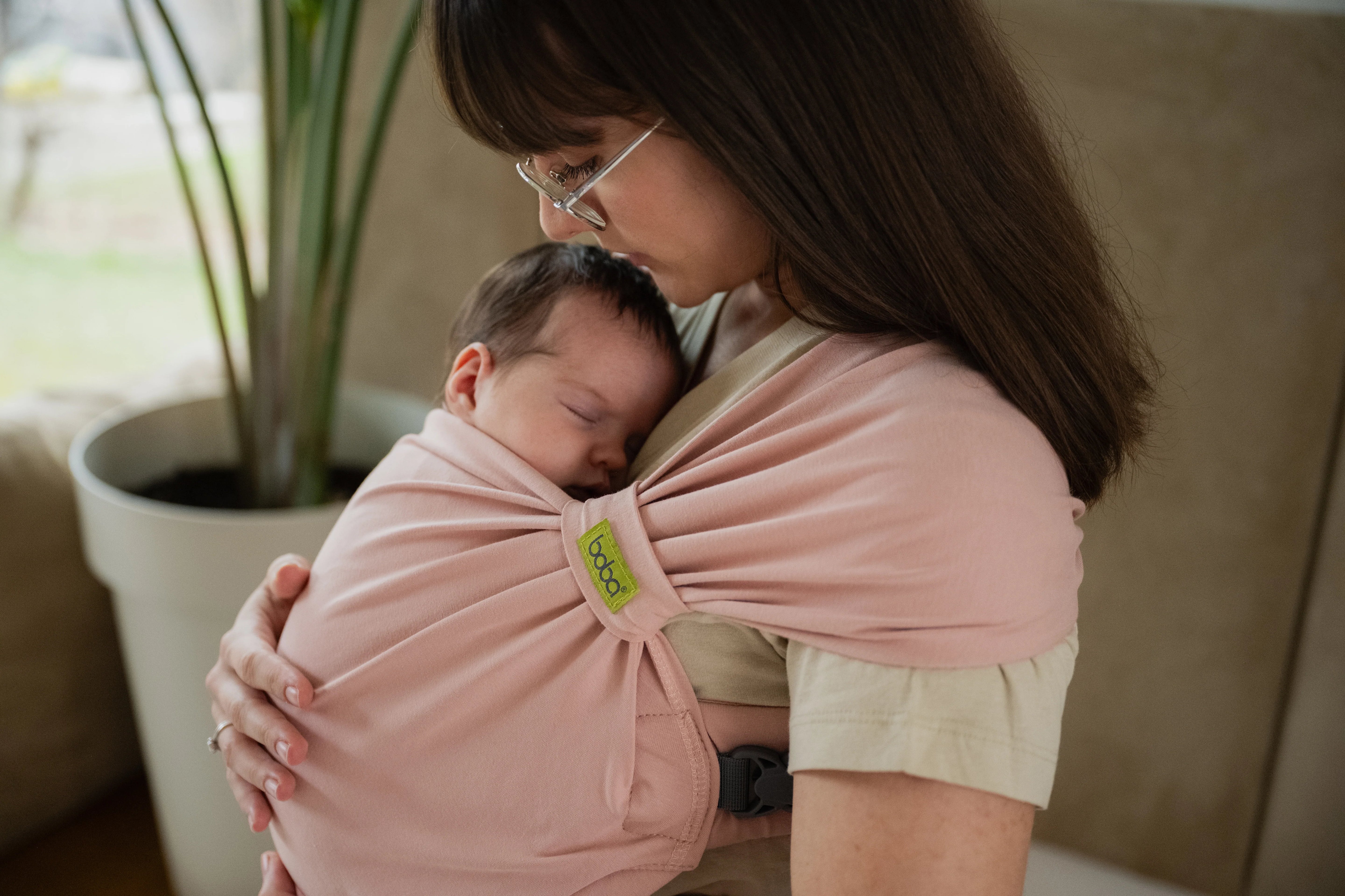 10 Benefits of Babywearing Every Mum Should Know